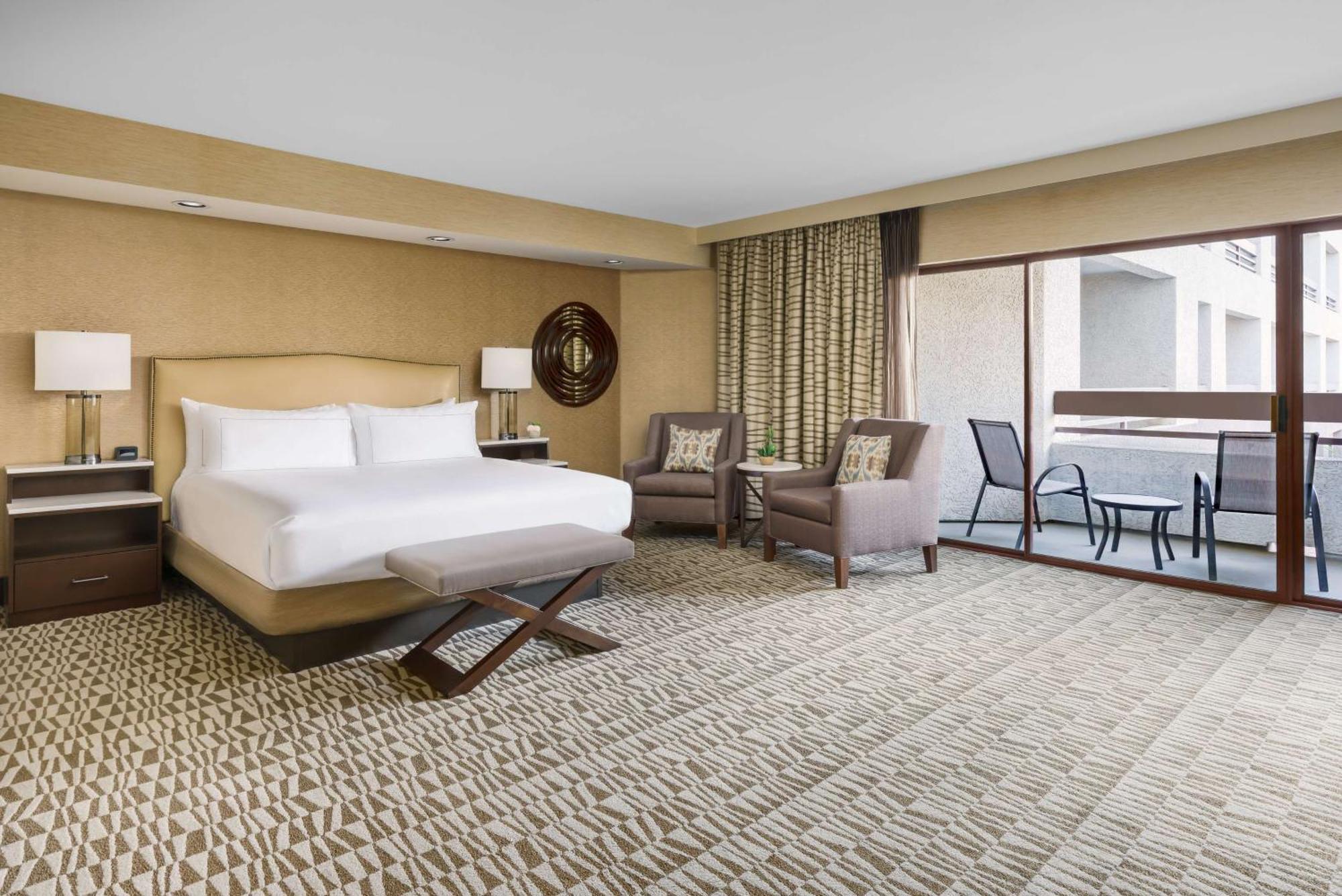 Hilton Airport